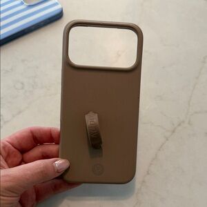 iPhone 17 pro max loopy pebble